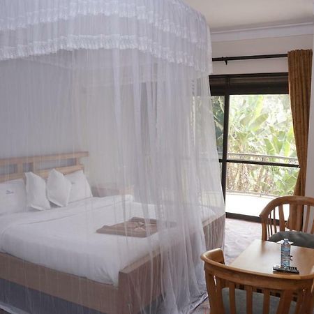 Cepha'S Inn Kabale Exteriér fotografie
